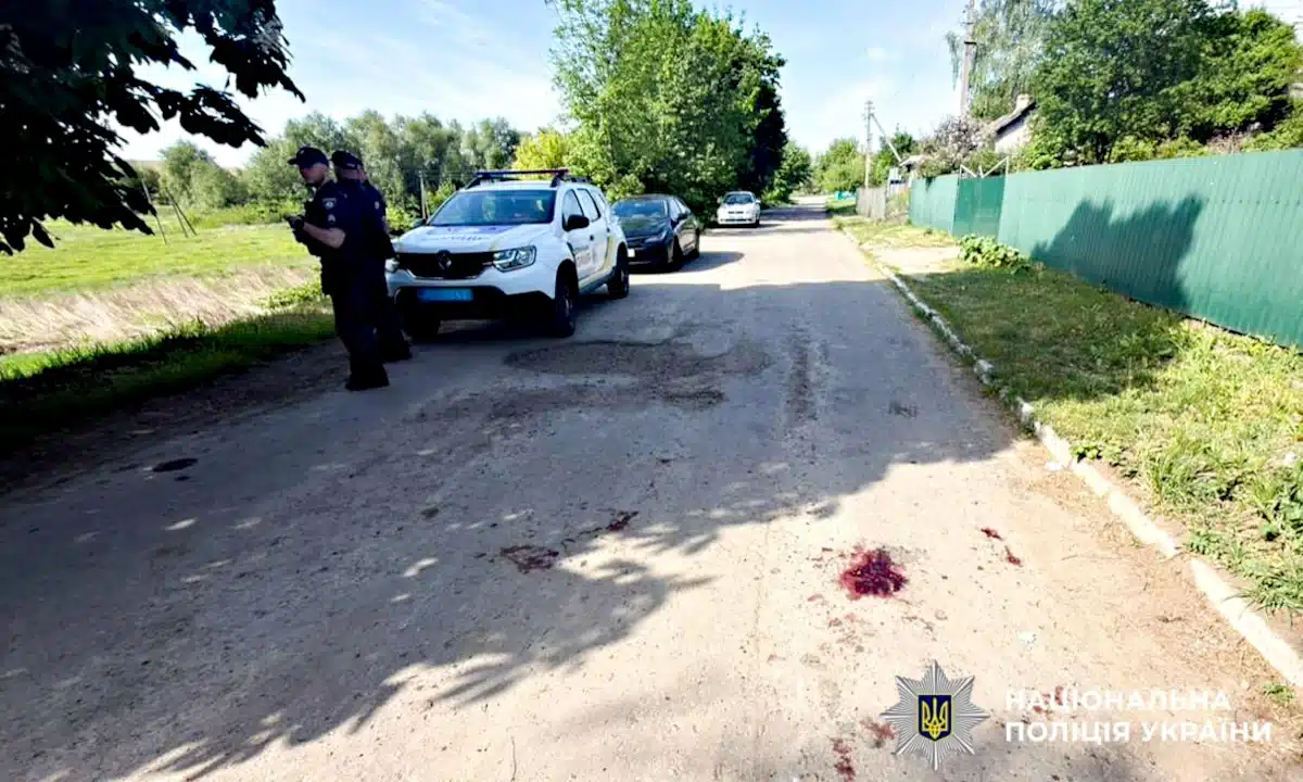 Місце ДТП зі слідами крові у Перемилівці.