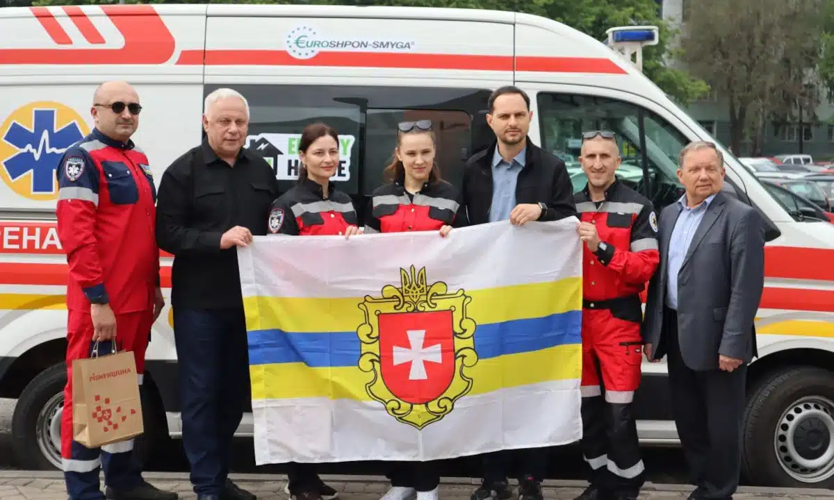 Учасники медичного ралі з Рівненщини перед виїздом на змагання.