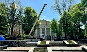 У Рівному показали книжки Олександра Ірванця з несподіваного боку «Музейні гостини» у Рівному переносяться: стала відома причина та нові деталі
