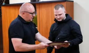 Пораненого захисника з Острожчини нагородили відзнакою Президента &laquo;За оборону України&raquo;