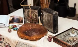 У Дубенському замку відкрили унікальну виставку фольгових ікон: історія духовної стійкості