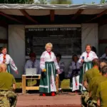 Виступ перед військовими.