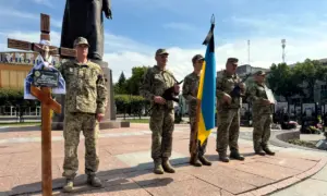 На вічний спочинок у Рівному провели полеглого Захисника Сергія Верему