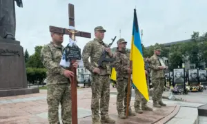 Полеглого Захисника Віктора Романюка провели на вічний спочинок у Рівному