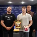 Вручення посмертної нагороди.