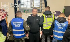 Психотропи ховали в шампуні та дезодорантах: на Рівненщині засудили трьох спільників