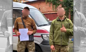 Рівненський обласний перинатальний центр передав автомобіль швидкої допомоги підрозділу ЗСУ