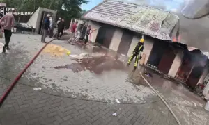 На Сарненщині пожежа знищила покрівлю та перекриття господарської будівлі