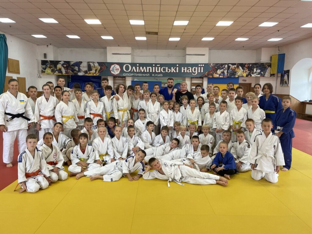Zustrich V Zali Anastasii Harnyk Zi Sportsmenamy Pislia Paralimpiyskykh Ihor Paryzh